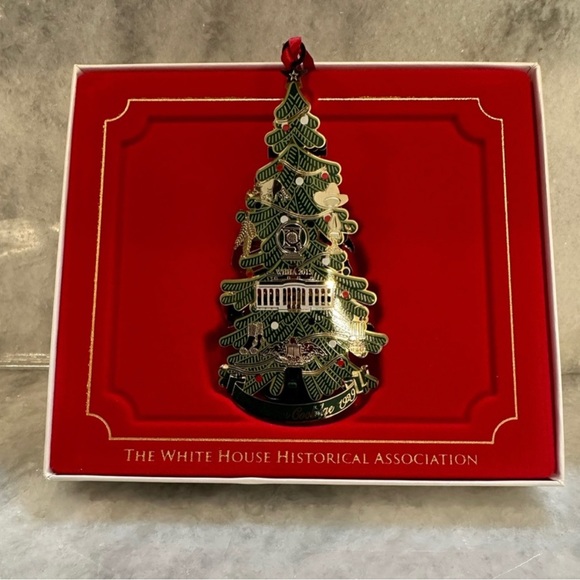 White House Historical Association 2015 White House Christmas Ornament - Picture 10 of 10